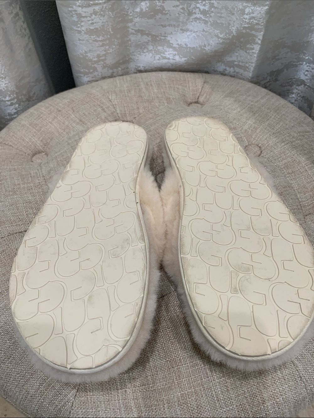 UGG Slippers. Fluff Flip Flop III.  size 10 - Picture 13 of 17